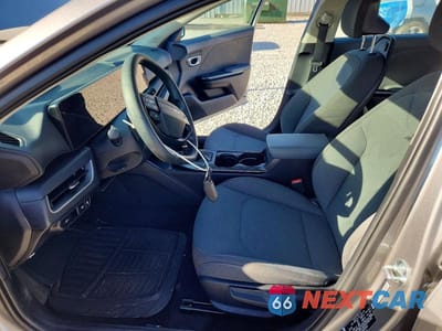Zdjęcie 7 z 13 samochodu: 2025 KIA K4 LXS VIN:3KPFT4DE3SE029016 - miniatura