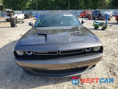 Piąte zdjęcie samochodu w środku: 2019 DODGE CHALLENGER SXT VIN:2C3CDZAG1KH621459 - miniatura