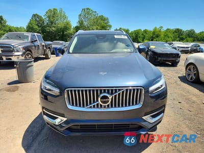 Piąte zdjęcie samochodu w środku: 2023 VOLVO XC90 ULTIMATE VIN:YV40621A5P1940720 - miniatura