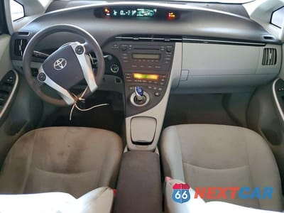 Zdjęcie 8 z 12 samochodu: 2010 TOYOTA PRIUS II VIN:JTDKN3DU3A0020642 - miniatura