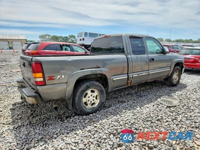 Trzecie zdjęcie samochodu z tyłu: 2000 CHEVROLET SILVERADO K1500 VIN:1GCEK19T9YE393823 - miniatura