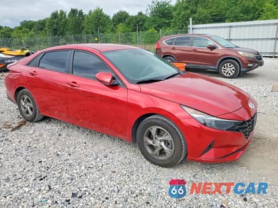 Czwarte zdjęcie samochodu z boku: 2021 HYUNDAI ELANTRA SE VIN:5NPLL4AG5MH050151 - miniatura