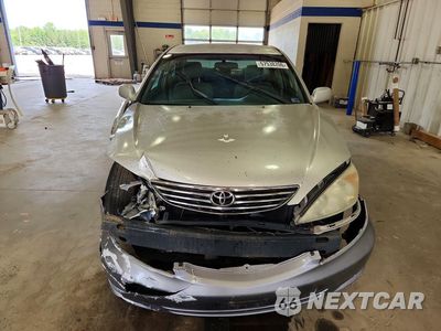 Piąte zdjęcie samochodu w środku: 2005 TOYOTA CAMRY LE VIN:4T1BE30K45U399519 - miniatura
