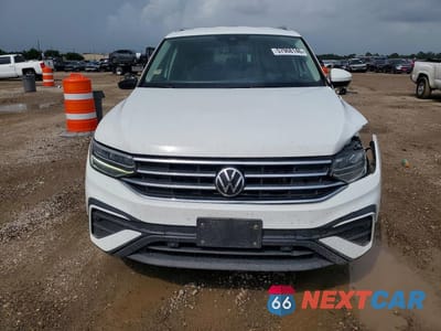 Piąte zdjęcie samochodu w środku: 2022 VOLKSWAGEN TIGUAN SE VIN:3VV3B7AXXNM122687 - miniatura