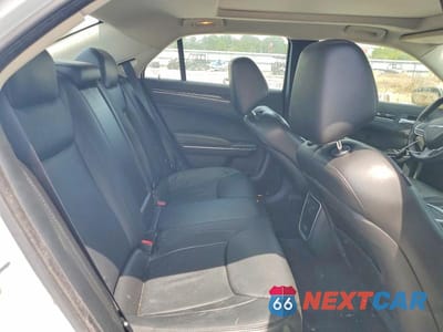 Zdjęcie 10 z 12 samochodu: 2017 CHRYSLER 300 LIMITED VIN:2C3CCAAG9HH655615 - miniatura
