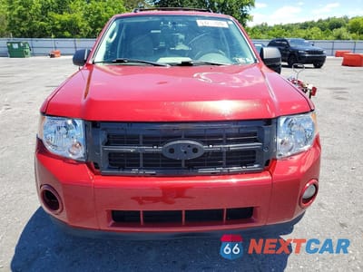 Piąte zdjęcie samochodu w środku: 2011 FORD ESCAPE XLT VIN:1FMCU9D70BKB82086 - miniatura