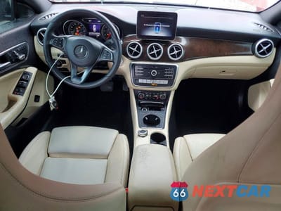 Zdjęcie 8 z 12 samochodu: 2018 MERCEDES-BENZ CLA 250 VIN:WDDSJ4EB9JN670907 - miniatura
