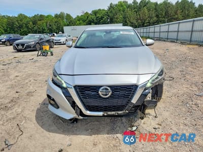Piąte zdjęcie samochodu w środku: 2019 NISSAN ALTIMA SV VIN:1N4BL4DVXKC126211 - miniatura