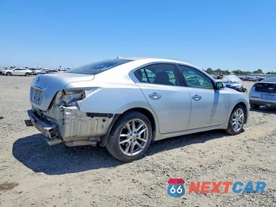 Trzecie zdjęcie samochodu z tyłu: 2010 NISSAN MAXIMA 3.5 S VIN:1N4AA5AP3AC812084 - miniatura
