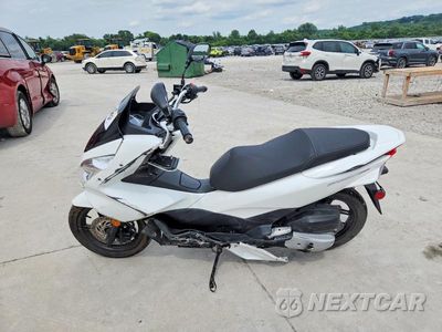 Trzecie zdjęcie samochodu z tyłu: 2015 HONDA PCX 150 VIN:RLHKF1803FY001154 - miniatura