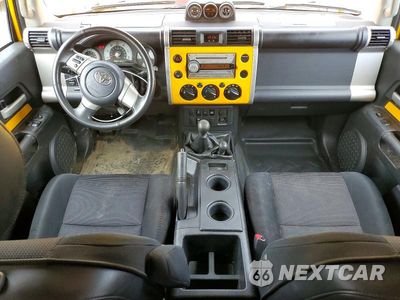 Zdjęcie 8 z 13 samochodu: 2007 TOYOTA FJ CRUISER BASE VIN:JTEBU11FX70035446 - miniatura