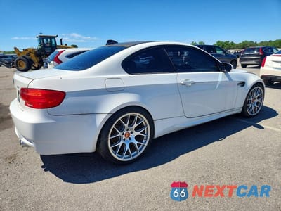 Trzecie zdjęcie samochodu z tyłu: 2008 BMW M3 VIN:WBSWD93538PY42322 - miniatura