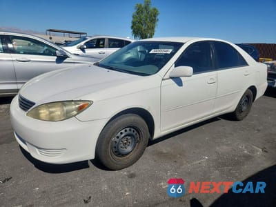 2005 TOYOTA CAMRY LE 4T1BE32K25U541461 - główne zdjęcie licytacji z USA - miniatura