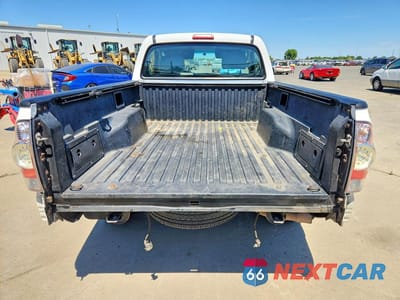 Zdjęcie 6 z 13 samochodu: 2006 TOYOTA TACOMA BASE VIN:5TENX22N96Z186524 - miniatura