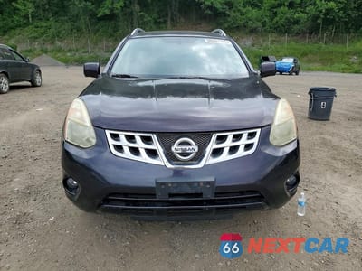 Piąte zdjęcie samochodu w środku: 2013 NISSAN ROGUE S VIN:JN8AS5MV3DW128645 - miniatura