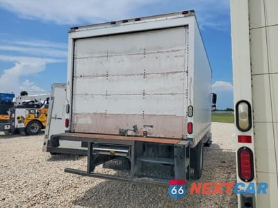 Czwarte zdjęcie samochodu z boku: 2014 INTERNATIONAL 4300 BOX TRUCK VIN:3HAJTSKN5EL776257 - miniatura