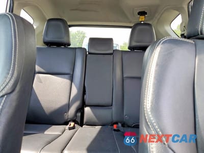 Zdjęcie 10 z 13 samochodu: 2016 TOYOTA RAV4 LIMITED VIN:JTMDFREVXGJ054886 - miniatura
