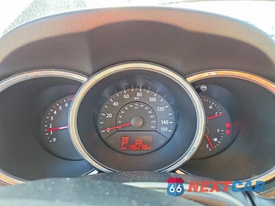 Zdjęcie 9 z 14 samochodu: 2013 KIA SORENTO LX VIN:5XYKT4A29DG383444 - miniatura