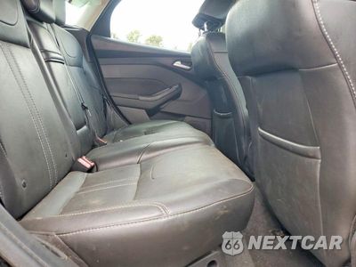 Zdjęcie 10 z 13 samochodu: 2013 FORD FOCUS TITANIUM VIN:1FADP3N21DL184917 - miniatura