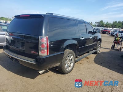 Trzecie zdjęcie samochodu z tyłu: 2012 GMC YUKON XL DENALI VIN:1GKS2MEF4CR270070 - miniatura