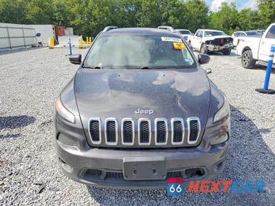 Piąte zdjęcie samochodu w środku: 2015 JEEP CHEROKEE LATITUDE VIN:1C4PJLCB1FW670981 - miniatura