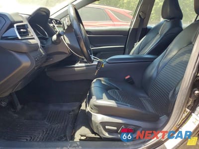 Zdjęcie 7 z 12 samochodu: 2018 TOYOTA CAMRY SE VIN:4T1B11HK9JU073181 - miniatura