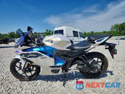 Trzecie zdjęcie samochodu z tyłu: 2025 YAMAHA YFZ320 A VIN:MH3RH25E7SK004703 - miniatura