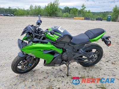 Trzecie zdjęcie samochodu z tyłu: 2014 KAWASAKI EX650 F VIN:JKAEXEF10EDA16405 - miniatura
