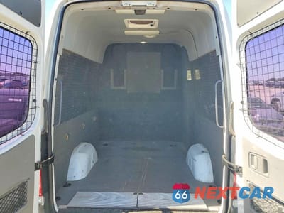Zdjęcie 10 z 13 samochodu: 2010 MERCEDES BENZ SPRINTER 2500 DELIVERY VAN VIN:WD3PE7CC1A5426597 - miniatura