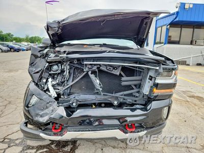 Piąte zdjęcie samochodu w środku: 2018 CHEVROLET SILVERADO K1500 LT VIN:1GCVKREC9JZ167896 - miniatura