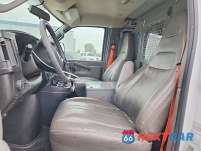 Zdjęcie 7 z 12 samochodu: 2016 CHEVROLET EXPRESS VIN:1GCWGAFF5G1234131 - miniatura