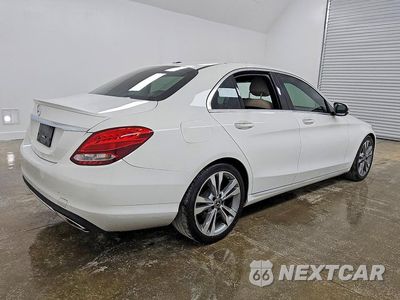 Trzecie zdjęcie samochodu z tyłu: 2018 MERCEDES-BENZ C 300 VIN:55SWF4JB3JU245358 - miniatura