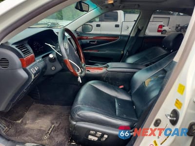 Zdjęcie 7 z 12 samochodu: 2011 LEXUS LS 460 VIN:JTHBL5EF3B5103492 - miniatura