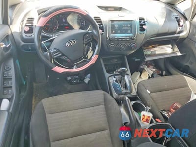 Zdjęcie 8 z 12 samochodu: 2017 KIA FORTE S VIN:3KPFL4A78HE032816 - miniatura