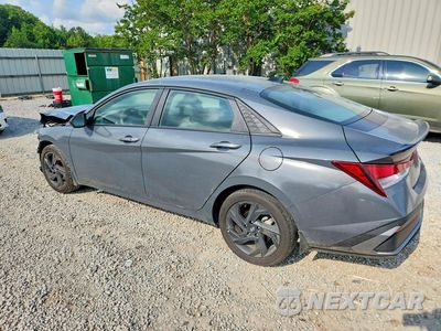 Drugie zdjęcie samochodu z przodu: 2026 HYUNDAI ELANTRA SEL SPORT VIN:KMHLM4DG8TU133470 - miniatura