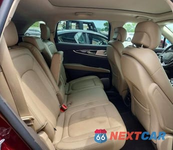 Zdjęcie 11 z 14 samochodu: 2023 LINCOLN NAUTILUS RESERVE VIN:2LMPJ8KP0PBL07729 - miniatura