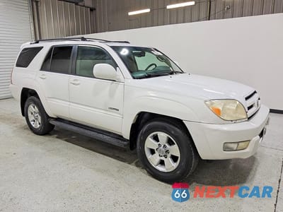 Piąte zdjęcie samochodu w środku: 2005 TOYOTA 4RUNNER LIMITED VIN:JTEZU17R458025929 - miniatura