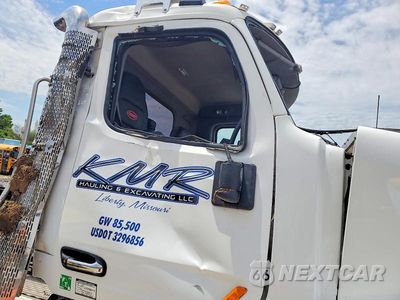 Zdjęcie 9 z 10 samochodu: 2019 PETERBILT 567 SEMI TRUCK VIN:1XPCP4TX9KD610725 - miniatura
