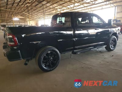 Trzecie zdjęcie samochodu z tyłu: 2024 RAM 2500 LARAMIE VIN:3C6UR5FL9RG226818 - miniatura