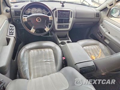 Zdjęcie 8 z 13 samochodu: 2002 MERCURY MOUNTAINEER VIN:4M2ZU86W92UJ13604 - miniatura