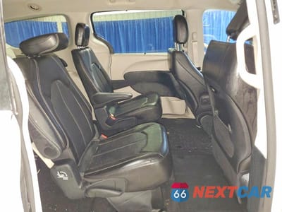 Zdjęcie 11 z 13 samochodu: 2024 CHRYSLER PACIFICA TOURING L VIN:2C4RC1BG2RR146479 - miniatura