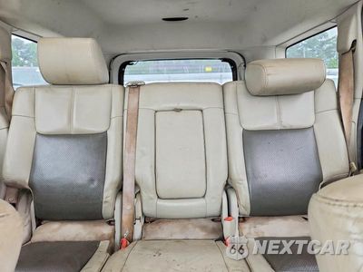 Zdjęcie 10 z 13 samochodu: 2006 JEEP COMMANDER LIMITED VIN:1J8HH58NX6C179429 - miniatura