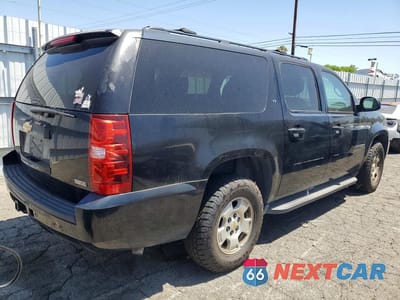 Trzecie zdjęcie samochodu z tyłu: 2011 CHEVROLET SUBURBAN C1500 LT VIN:1GNSCJE05BR359736 - miniatura