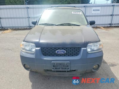 Piąte zdjęcie samochodu w środku: 2005 FORD ESCAPE XLT VIN:1FMYU93125KC70435 - miniatura
