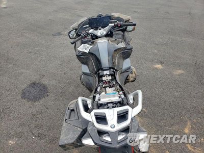 Zdjęcie 6 z 9 samochodu: 2024 BMW R 1250 RT VIN:WB10L0307R6K51737 - miniatura