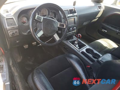 Zdjęcie 8 z 12 samochodu: 2010 DODGE CHALLENGER SRT-8 VIN:2B3CJ7DW6AH161338 - miniatura