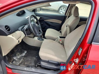 Zdjęcie 7 z 12 samochodu: 2007 TOYOTA YARIS BASE VIN:JTDBT923571119128 - miniatura