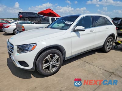 2017 MERCEDES-BENZ GLC 300 WDC0G4JB4HF132135 - główne zdjęcie licytacji z USA - miniatura
