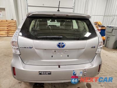 Zdjęcie 6 z 12 samochodu: 2012 TOYOTA PRIUS V FIVE VIN:JTDZN3EU7C3176830 - miniatura