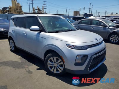 Czwarte zdjęcie samochodu z boku: 2020 KIA SOUL LX VIN:KNDJ23AU1L7116336 - miniatura